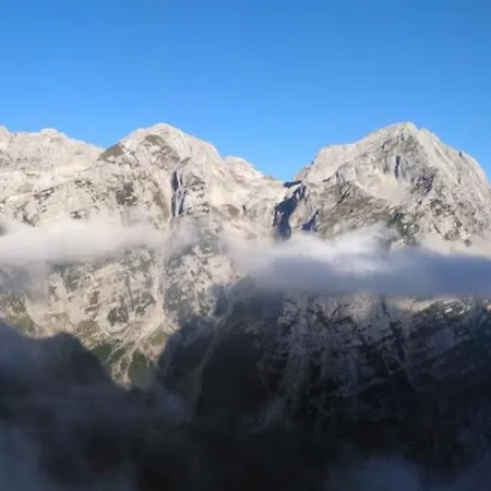 With Mountain View And Rivers Close By Apartamento *