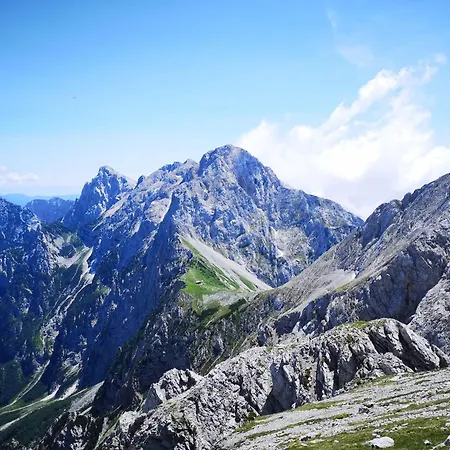 With Mountain View And Rivers Close By Appartement