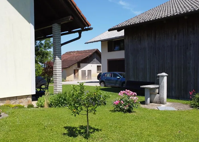 Διαμέρισμα With Mountain View And Rivers Close By